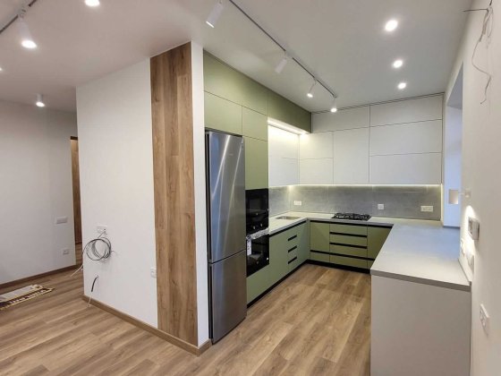 3х 95 кв, в центрі, вул. Патріотична.