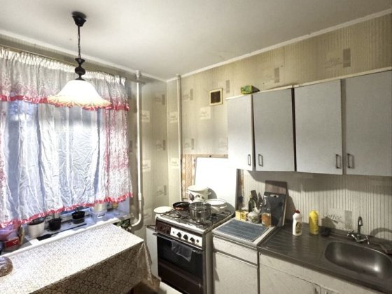 Продается 1 ком кв в Осипенковском р-не по ул Зестафонская