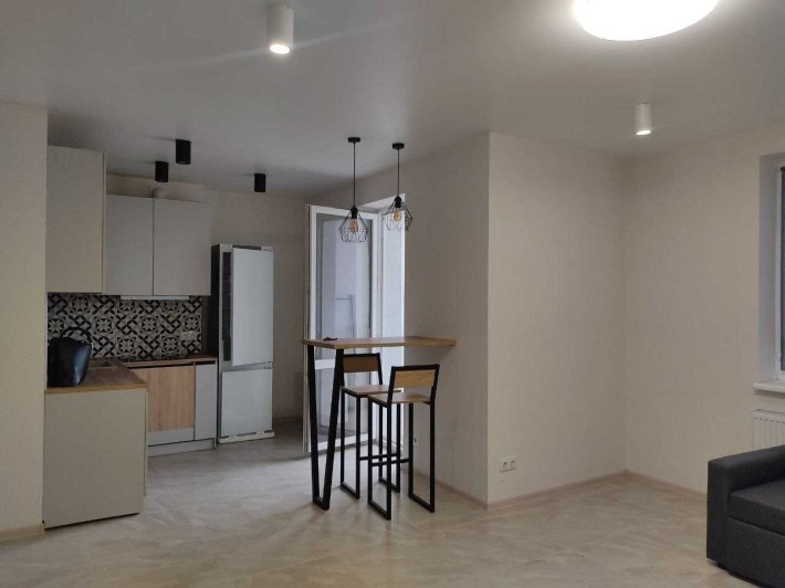 Продам 1 к кв. ЖК Гідропарк  с евроремонт 37 м2 торг 31300 Сертификат - фото 1