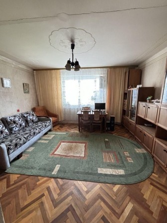 Простора 3-кімнатна квартира на 3 поверсі - фото 1