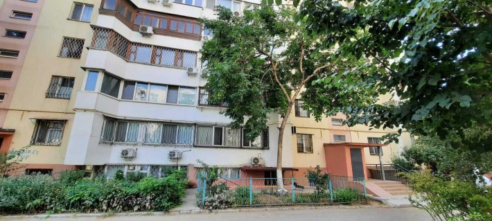 Пишоновская 2 ком 58 кВ. Под Ремонт Газ Низкий Этаж - фото 1