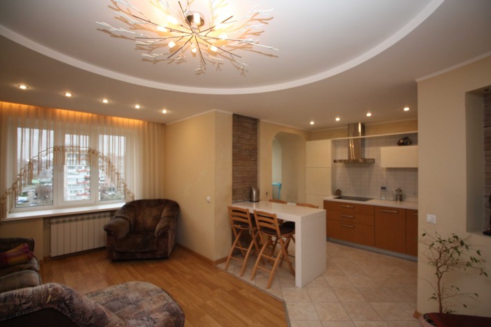 3 комнатная квартира в центре Южного микрорайона - фото 1