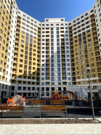 3 - кімнатна квартира з ремонтом у ЖК Одеські Традиціі - фото 1