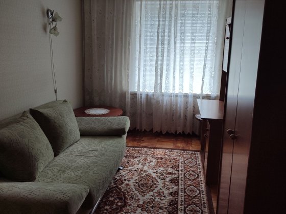 Продаю 2-ух кімнатну квартиру по вул.Перемоги 133  горгаї  Хозяйка. Запорожье