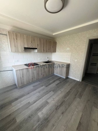 2-кімн. квартира з новим ремонтом 3/9 - фото 1