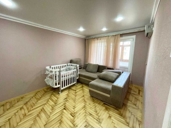 Продаж 2-кімнатної квартири в Комунарському мкрні Запорожье