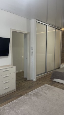 Продаю квартиру в центре жк премьер хаус - фото 1