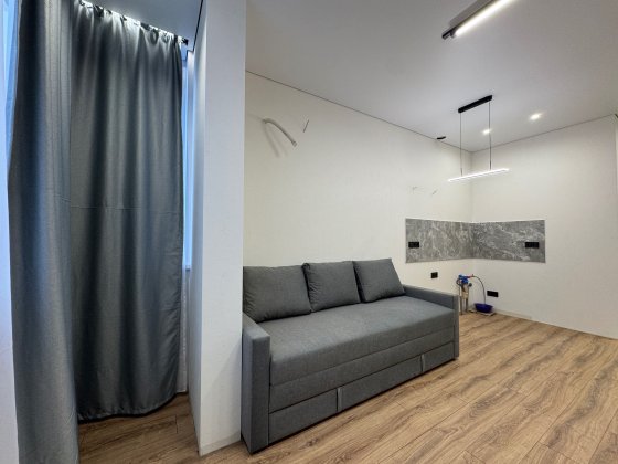 квартира студія з дизайнерським ремонтом Софіївська Борщагівка Софиевская Борщаговка