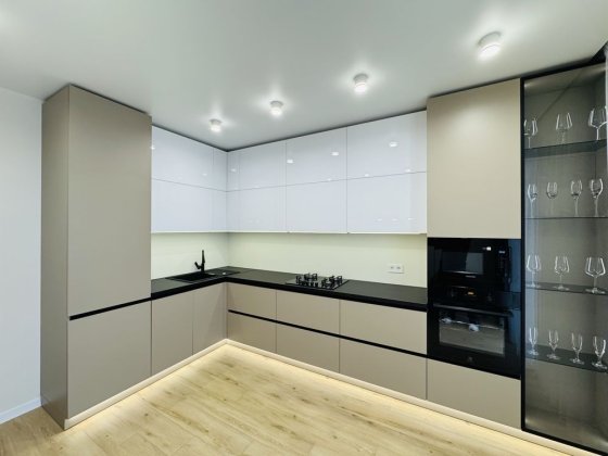 Власник‼️ 2-кімнатна з ремонтом, ,, Contynent Stylee “/ Героїв Крут Львов