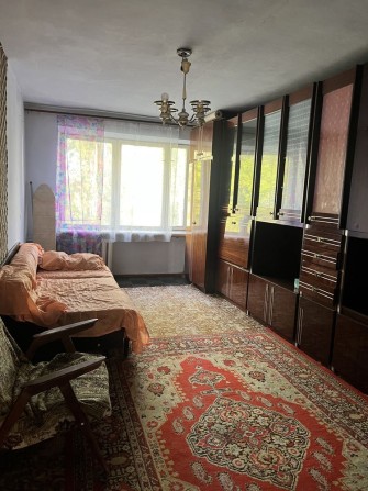 Продаю 2 х к квартиру ул. Китобоев недорого - фото 1