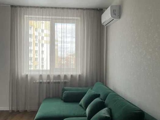 Продам 3-х к. квартиру в ЖК Радужный . Дворец Спорта. Новые Дома Харьков