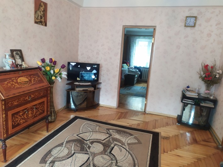 Продам 2 комнатную квартиру - фото 1