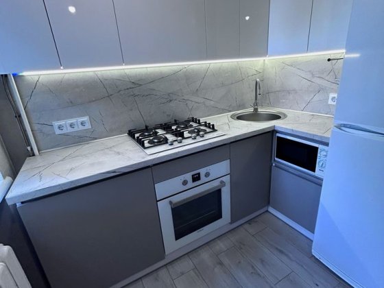 2-х комнатная квартира с новым ремонтов в которой никто не жил Запорожье