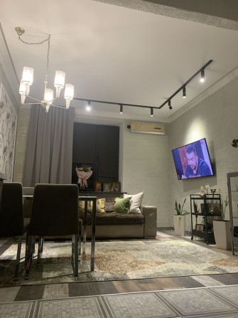 Продаж сучасной 3к квартири в центрі міста - фото 1