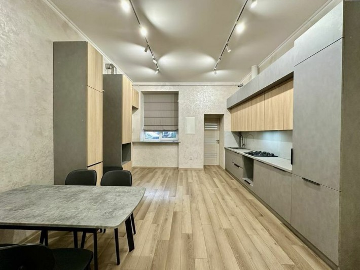 Без комісії! Продам 2-ох кім.квартиру біля ТЦ Форум - фото 1