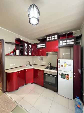 В Продажу 2 к к в Корабельному районі/ вул. Самойловича - фото 1