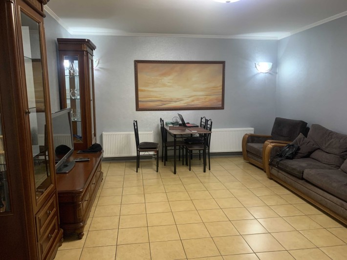 Продам 2-комн. 55 м2 с ремонтом. Центр Одессы, Соборная пл.,Свой вход. - фото 1