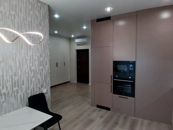 Продам 1 комн с евроремонтом на Краснова (145-838)