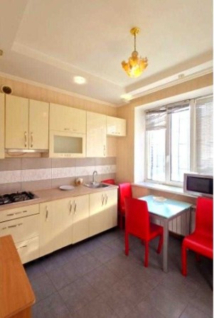 Продается 1 комнатная квартира возле Южного вокзала г.Харькова - фото 1