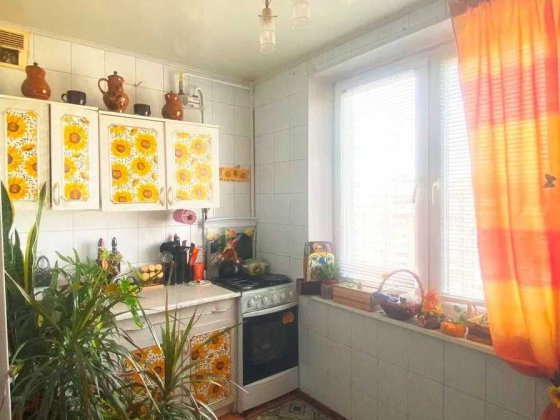 Продам 2-х ком. квартиру на Холодной горе, рядом метро Харьков