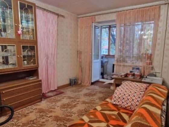 Продам 2 кімнатну квартиру на Черняховського