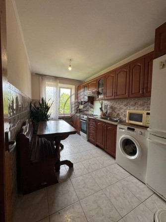 Продаж просторої 4- ох кімнатної квартири по вул.Пасічна. - фото 1