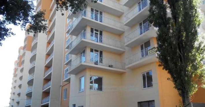 Продам в сданном доме 2 ком квартиру. Центр. Парк. - фото 1