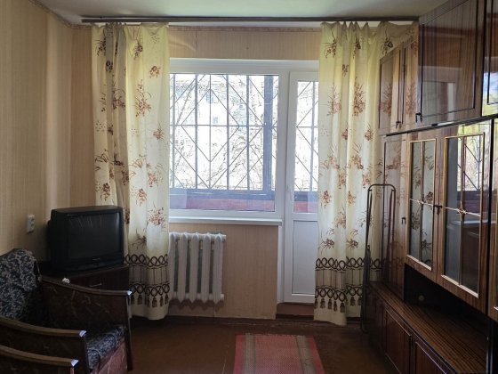 Продаю однокімнатну квартиру ЮТЗ вул. Молодогвардійська хороший стан Миколаїв