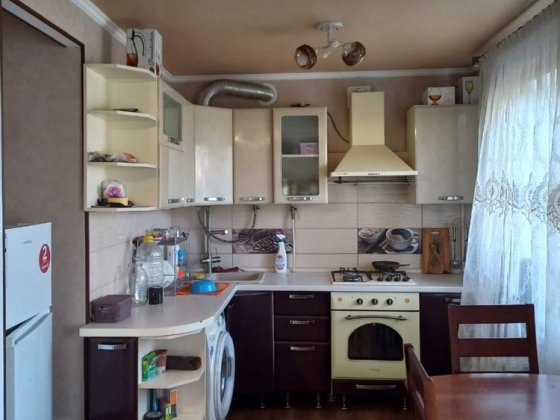 Продам 2-х комнатную студию на Заводской Николаев