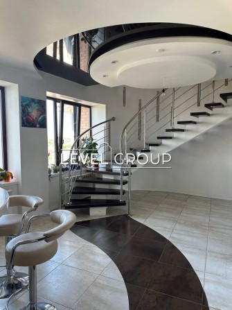 Продаж 2-рівнева квартира 196 м2 с.Петропавлівська Борщагівка - фото 1