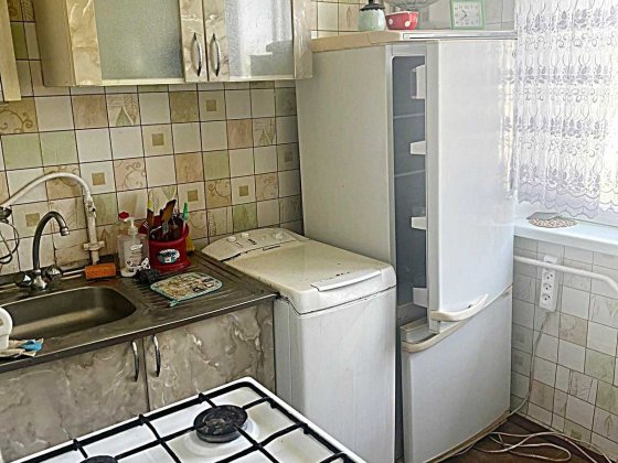 продам 1 кімн Інгульский район Авангардна,газ колонка,меблі,техніка Николаев