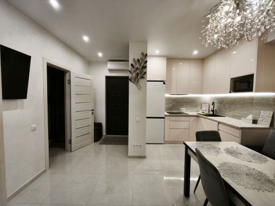 От хозяина! Двухкомнатная квартира на цокольном этаже 35 жемчужины