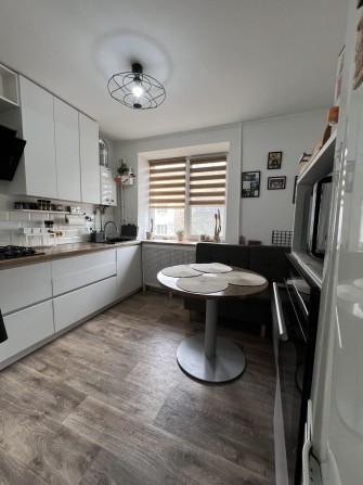 Продам 3 к. кв. вул  Шкільна  Петропавлівська Борщагівка, комісія 3% - фото 1