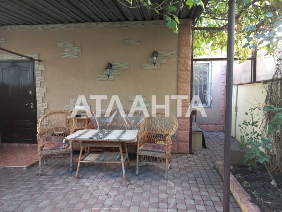 3 комнатная квартира со своим двором и гаражом по ул. Балковская Одеса