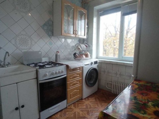 Продам двокімнатну квартиру на Салтівці (533м/р) Харьков