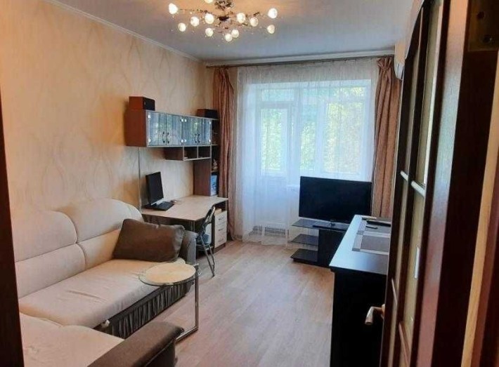 Продам 2 к кв на Новых домах, капитальный ремонт, рядом метро - фото 1