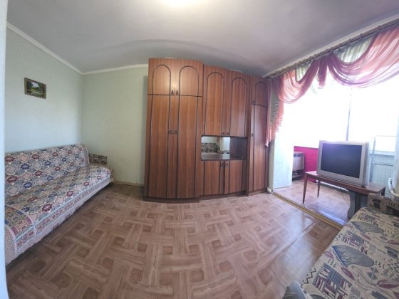 Продаю однокімнатну квартиру вул. Космонавтів відмінний стан вільна Миколаїв