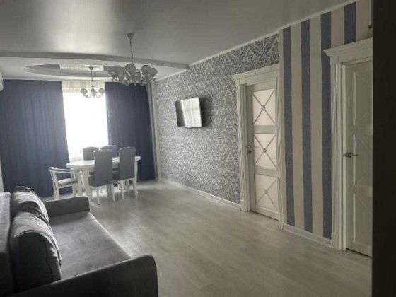 Продаж 2 кімн.квартира вул.Генерала Бочарова/Початок 5 поверх Ремонт