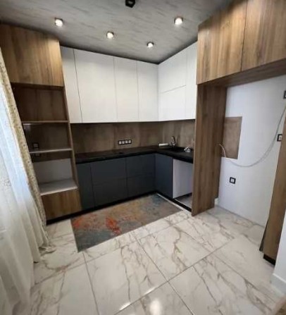 E S3 Продам 3 к. квартиру  вул. Ньютона, 104 - фото 1