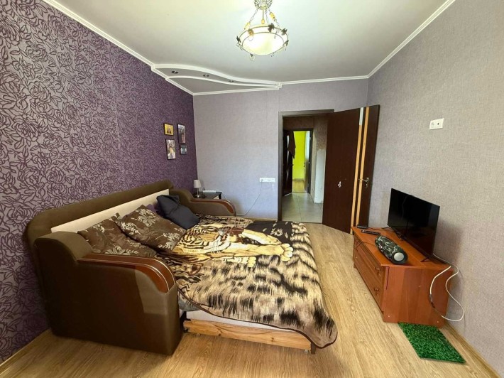 Трикімнатна квартира зайти і жити на вул.Махачкалінська - фото 1