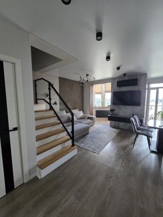 Двухуровневая 3 к Стильные 89 м² ЖК Лазурный Центр рынок Автоном отопл - фото 1