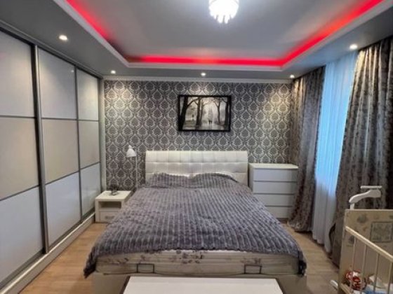 Двокімнатна квартира з ремонтом у ЖК Петрівський Квартал Петропавлівська Борщагівка