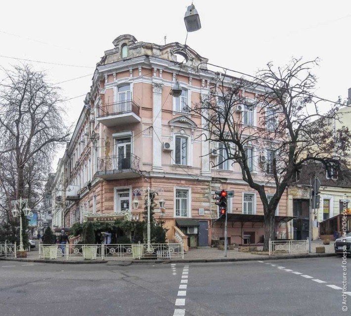 Редкая находка: большая семейная квартира в тихом квартале у Горсада - фото 1