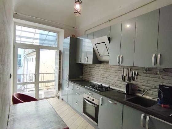 Продам квартиру в самом центре города Одессы по ул. Жуковского Одеса