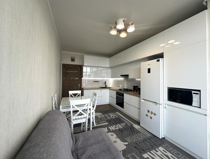 ЖК Львівський, 2-к квартира з видом на алею Петропавлівська Борщагівка - фото 1