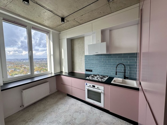 Продам квартиру на Біговій 17 - фото 1