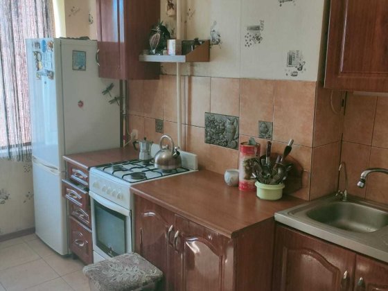 Продаю в Корабельном районе 2-х к. квартиру с мебелью и техникой. Миколаїв