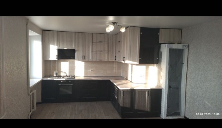 Продається 2-х кімнатна квартира з новим ремонтом - фото 1