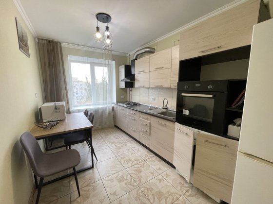 Продаю 3 чешку пл.Победы Миколаїв