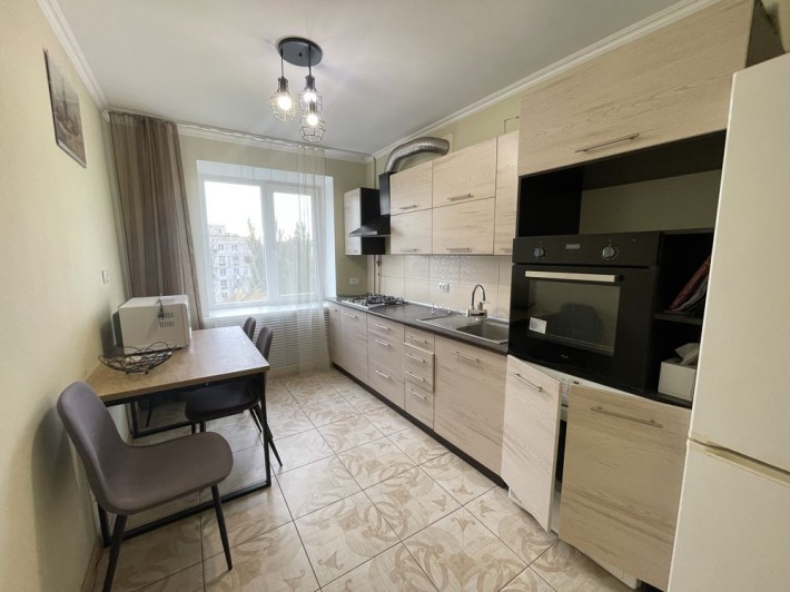 Продаю 3 чешку пл.Победы - фото 1